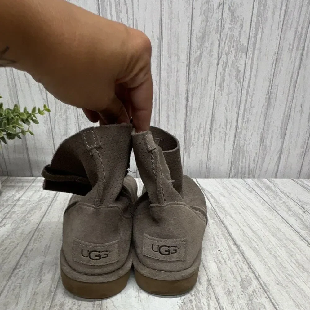 Womens Size 38 US7 UGG Classic Brown Suede Perforated Ankle Booties